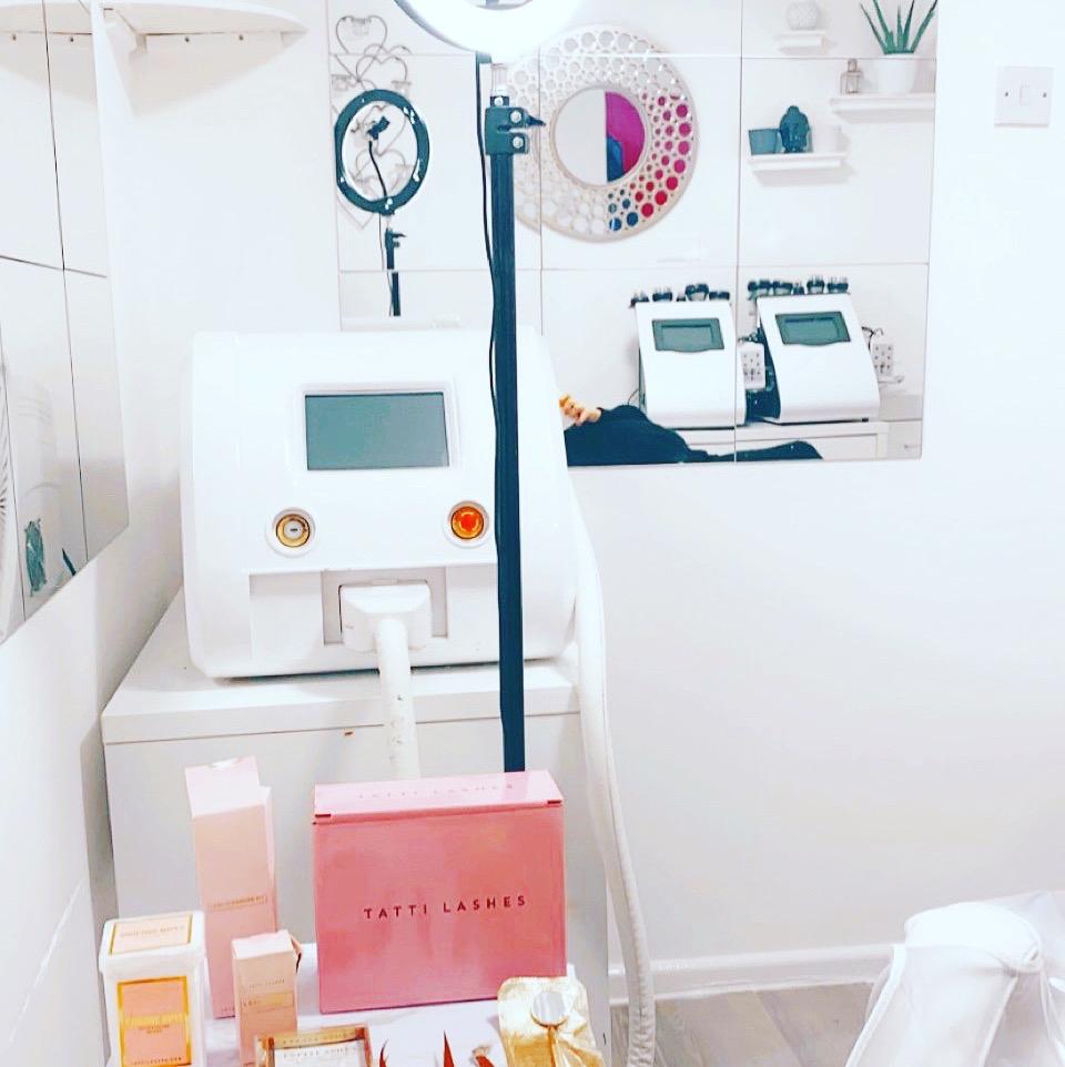 Unique hair lounge image 3