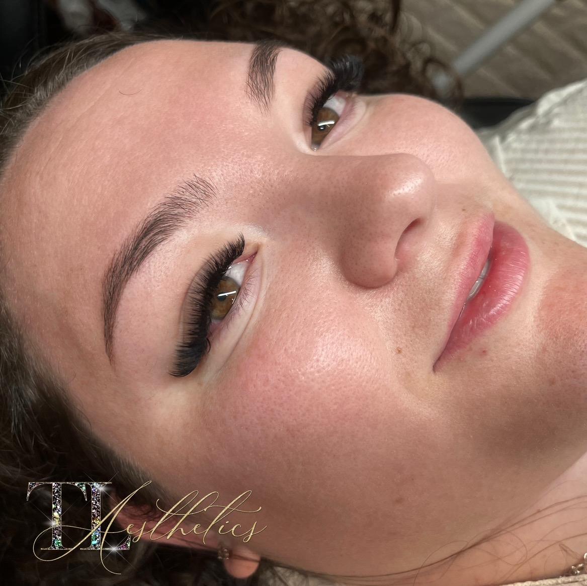 Elles tanning and Beauty image 2