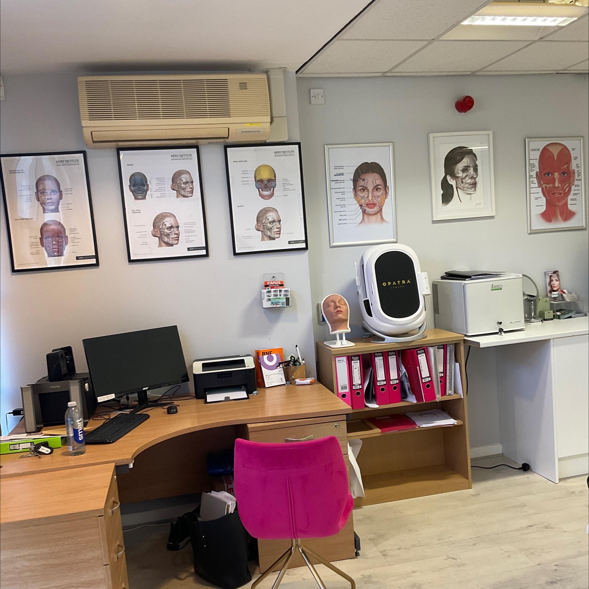 Aesthetic Expert Clinic and Training image 2
