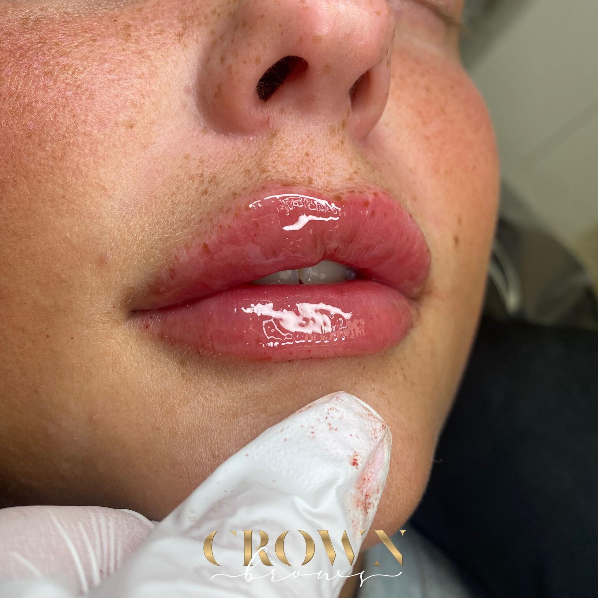 Crown Brows image 3