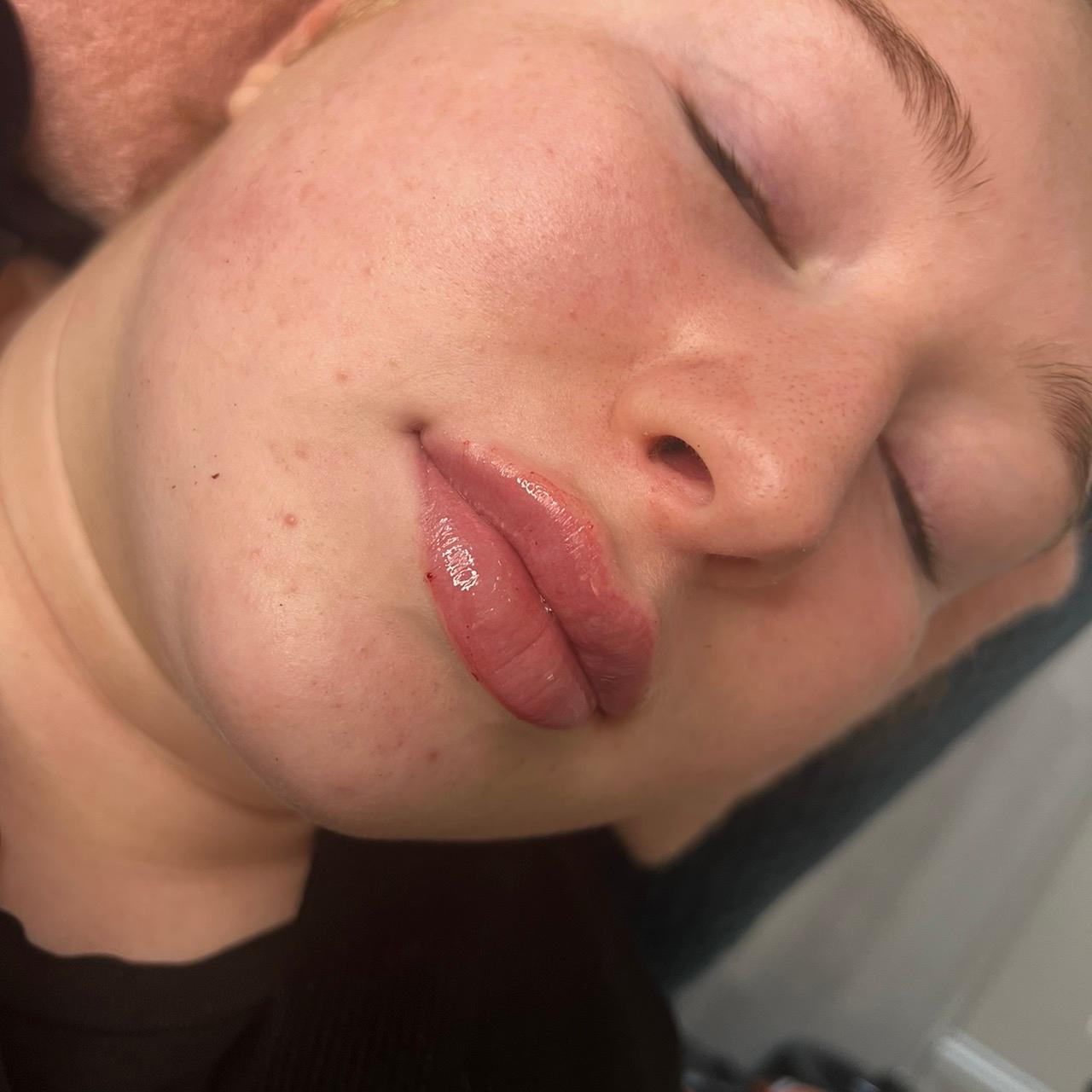 MHlashes image 3