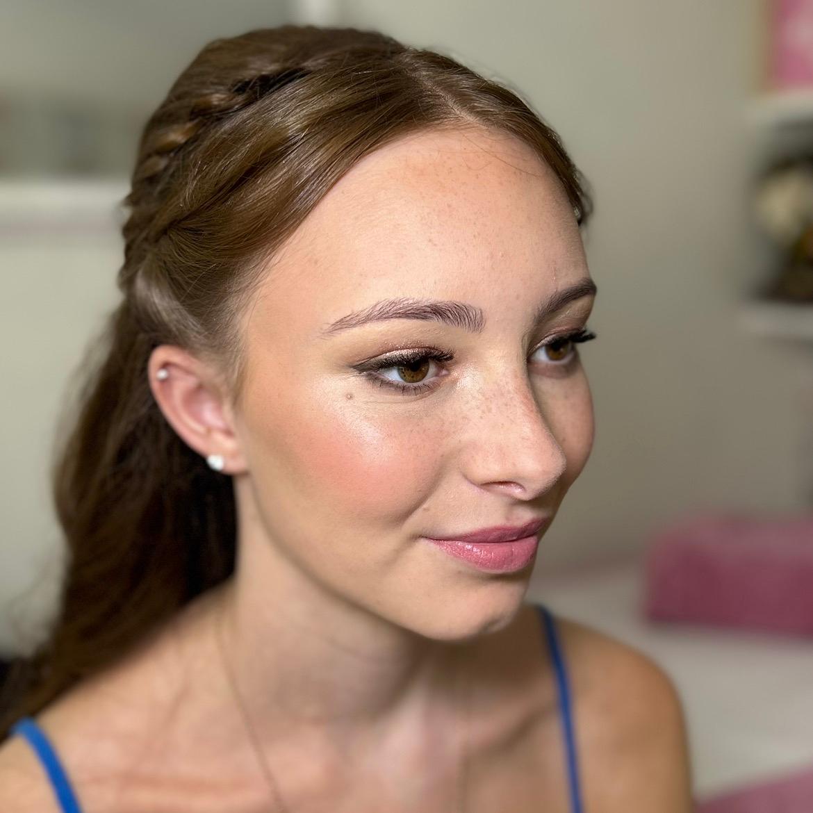 GirlyGlam image 2