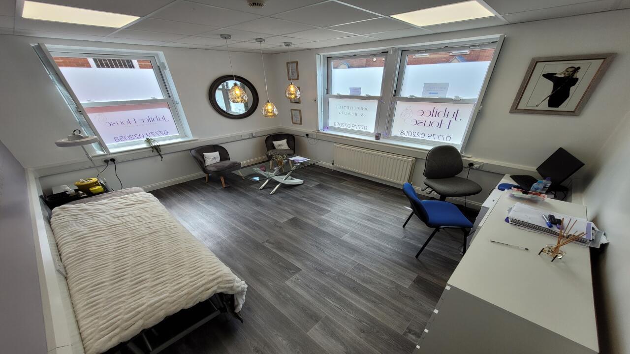 Jubilee House Aesthetics image 2