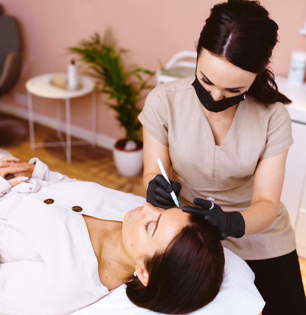 Rosies Beauty Specialists image 1
