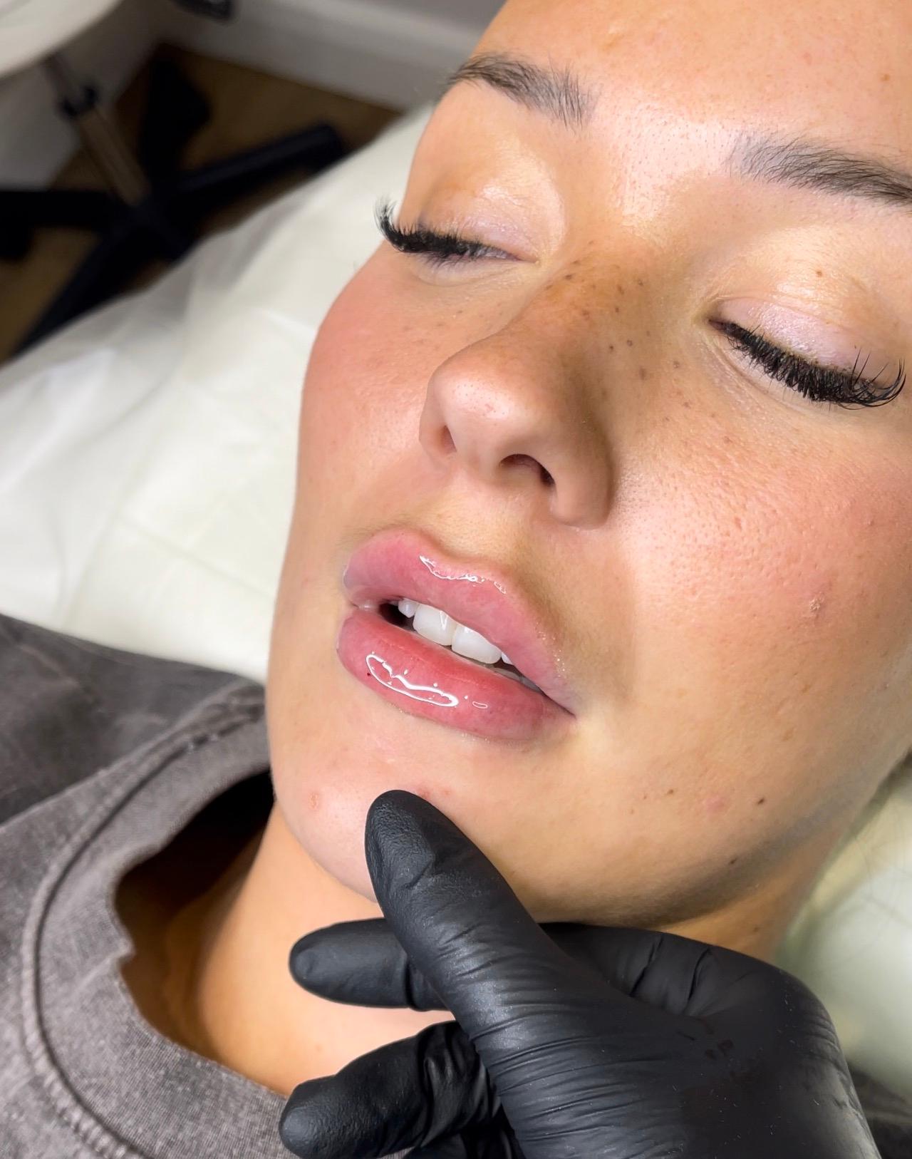 THE SKIN CLINIC image 2