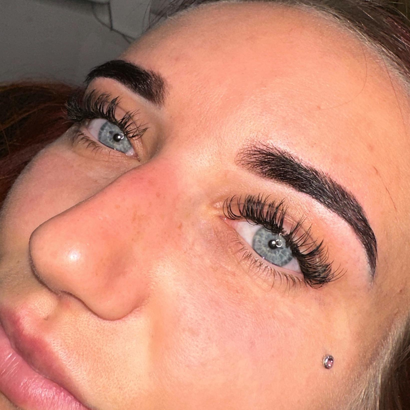 Diamond Lashes image 2