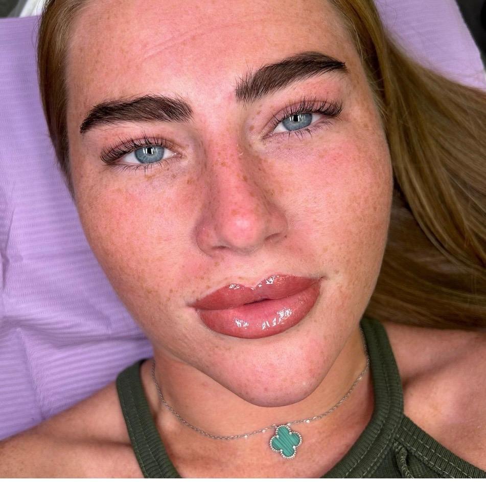 Kbc brows and blush image 1