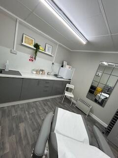 Elizabeth Eve Aesthetics LTD image 2