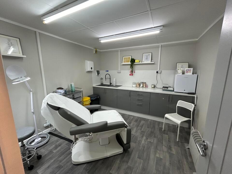 Elizabeth Eve Aesthetics LTD image 1