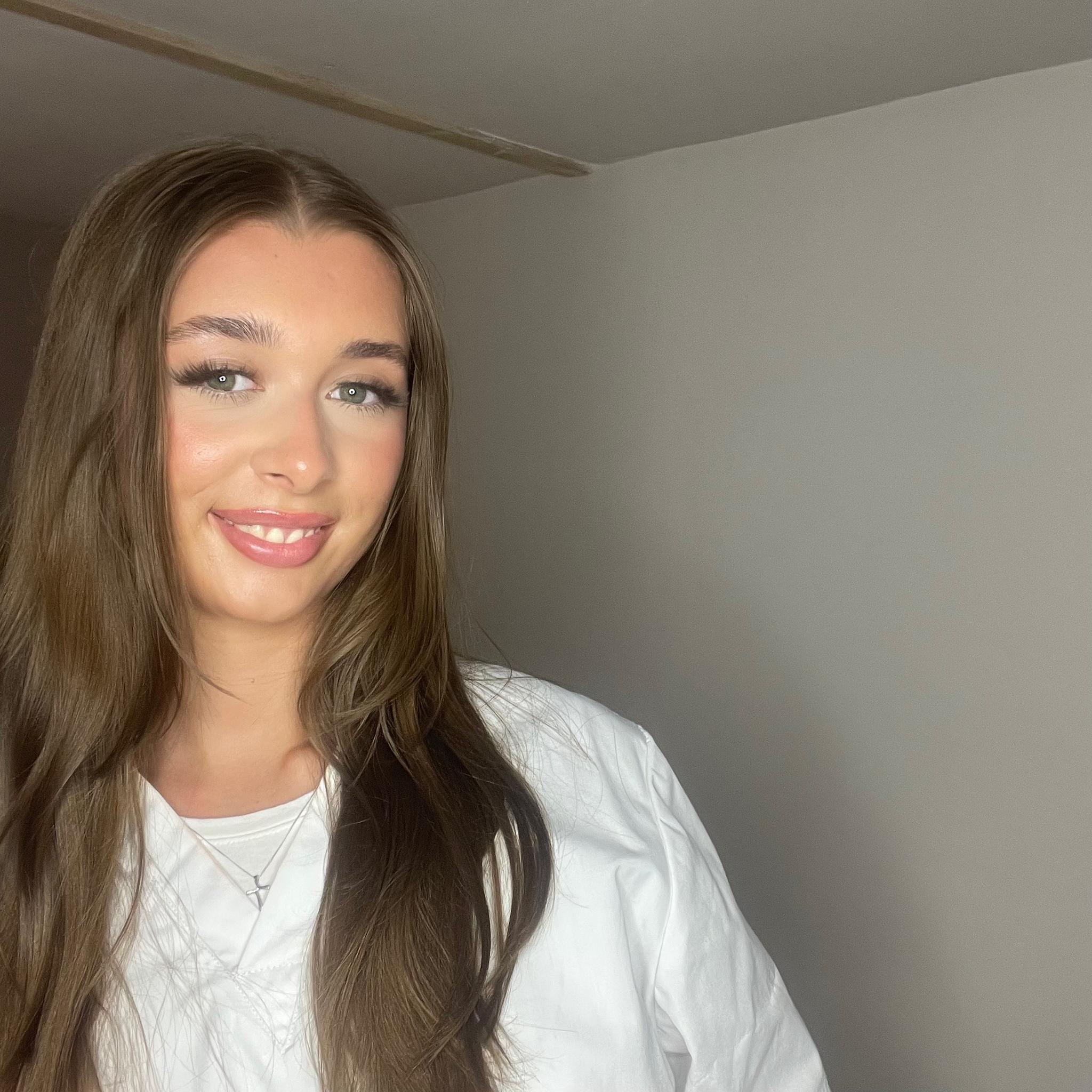 Loisoliviabeauty image 2
