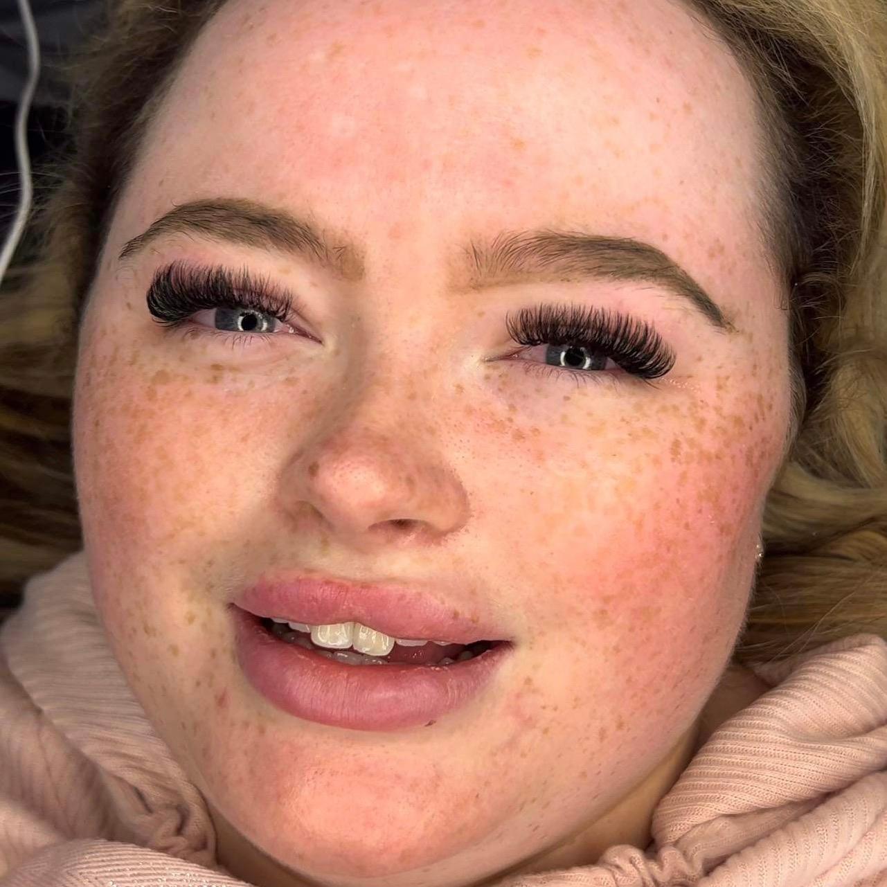 IcylashesbyJ image 1