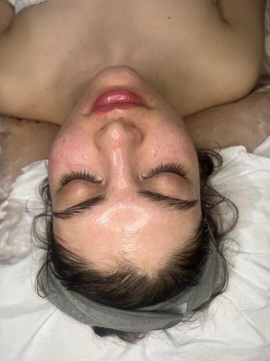 Grow and glow by Nadine skin clinic image 3