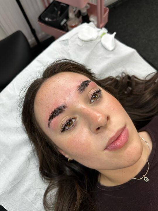 Ellie Hanna image 1