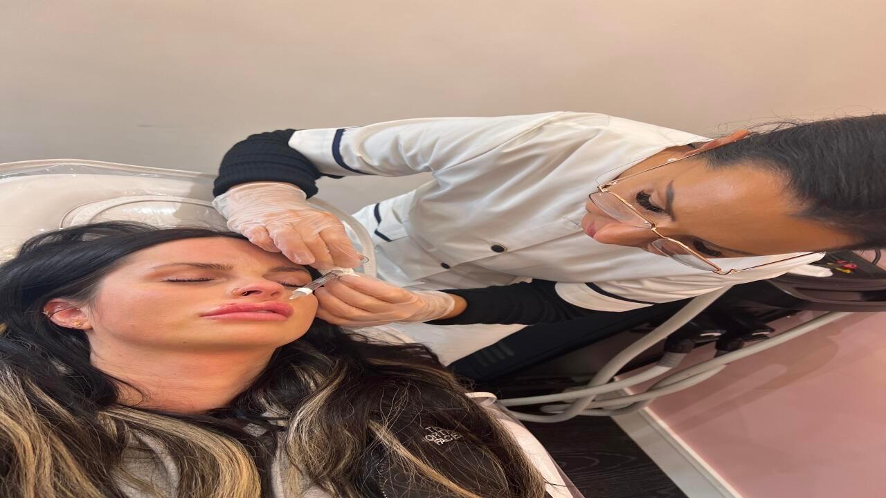 Roxie's House of Beauty image 3