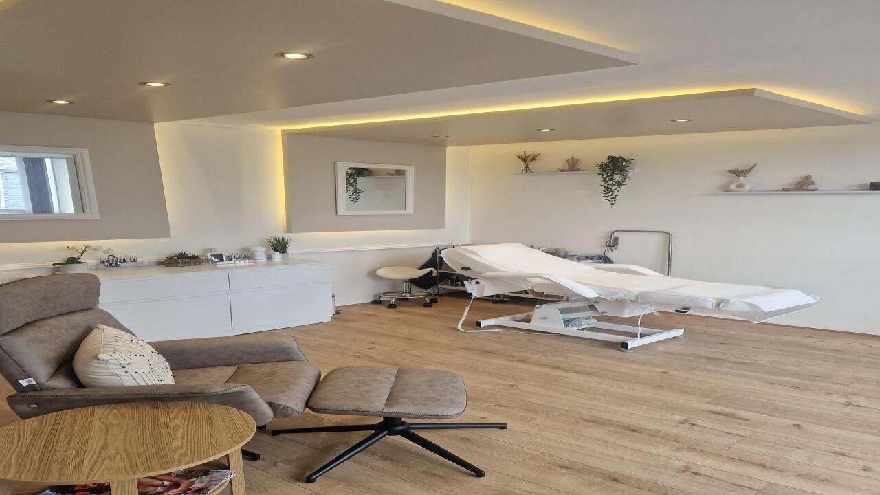 Joanne Helen Beauty Clinic image 1