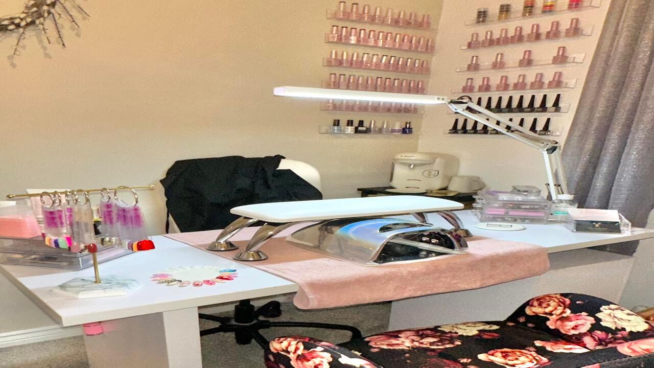 Home Nail Room image 1