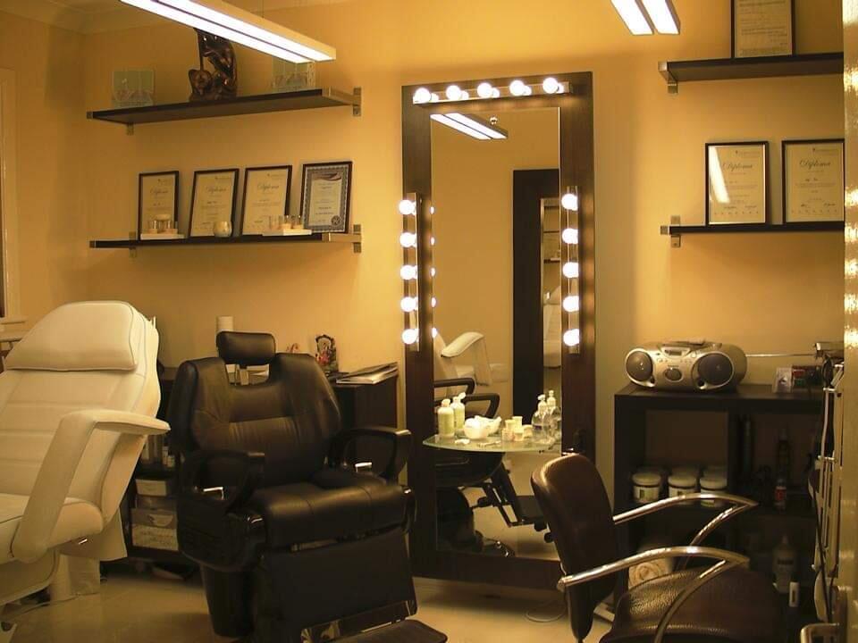 Venus hair and beauty image 2