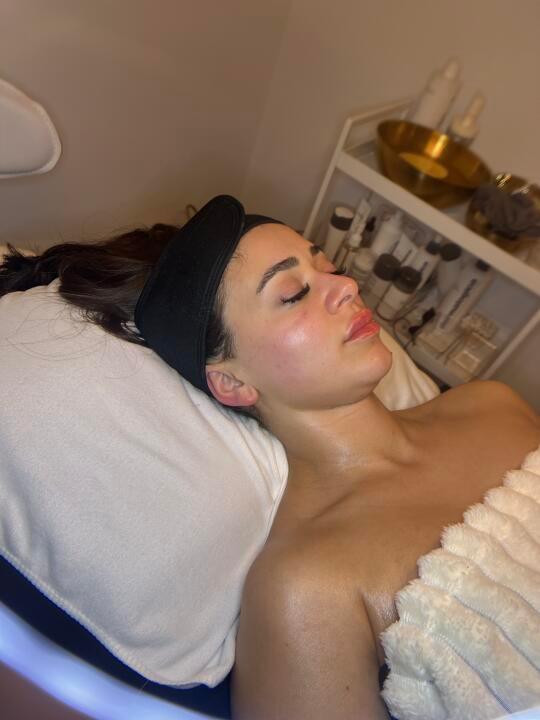 Aylin beauty image 3