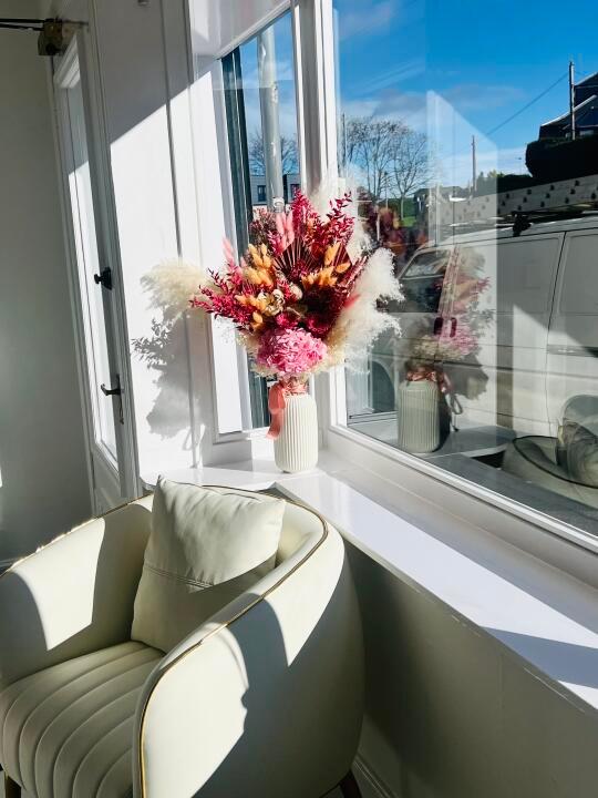 AM Beauty Studios Ltd image 1
