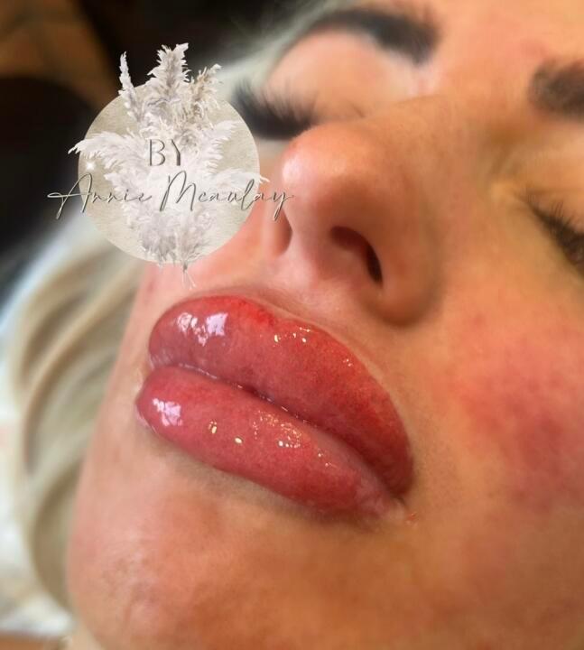 Lux salon image 1