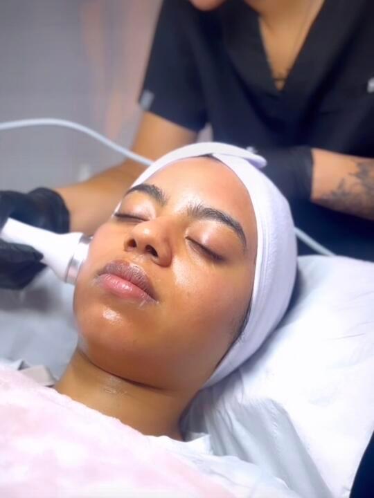 EshAesthetics Plymouth image 1