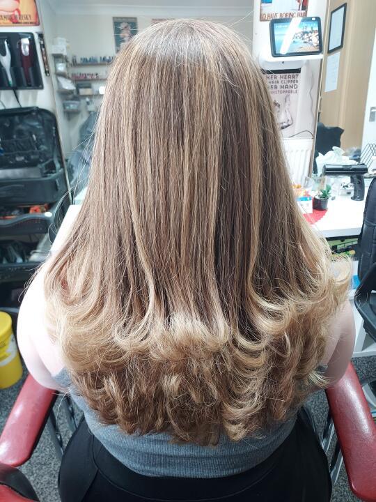 Maria Canavesi Hair Beauty & Aesthetic. image 1