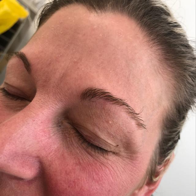 look before Microblading treatment