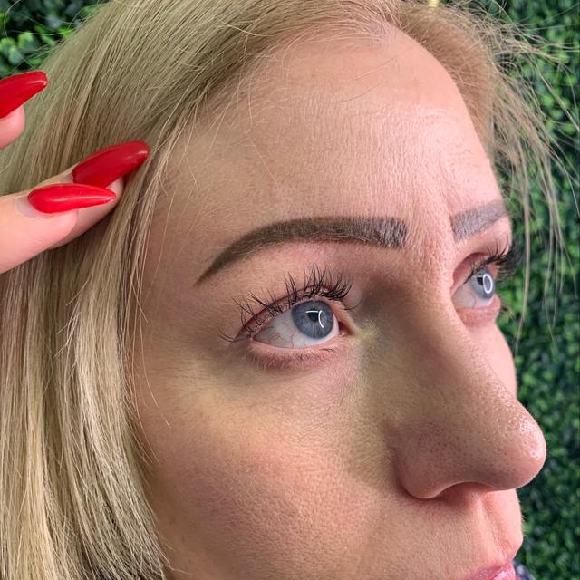 look before Eyelash Extensions treatment