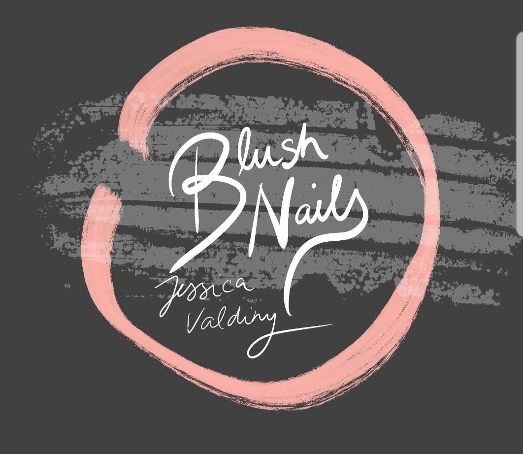 Blush nails image 1