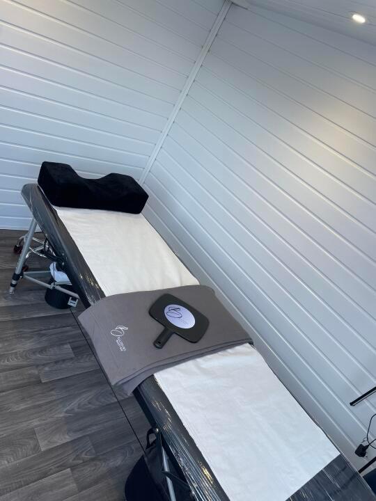 Bellissimo Beauty Bar, Bury image 1