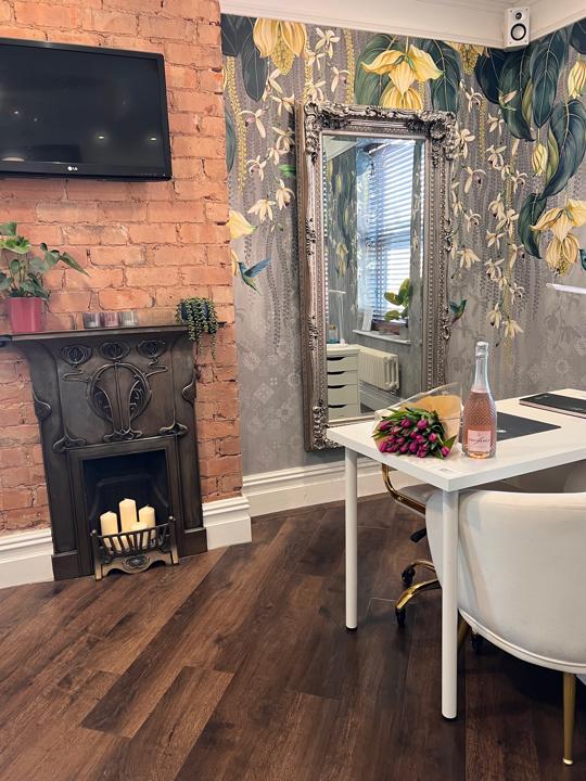 No77 creative Hair Leyland image 2