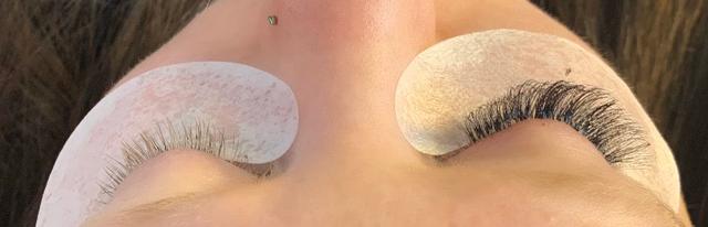 before Russian Lashes treatment