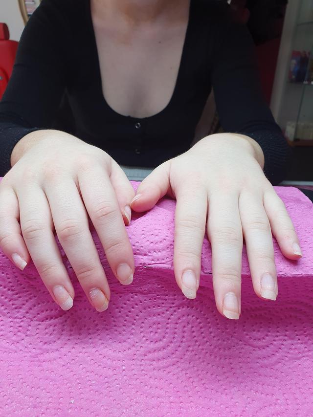 before Gel Nails treatment