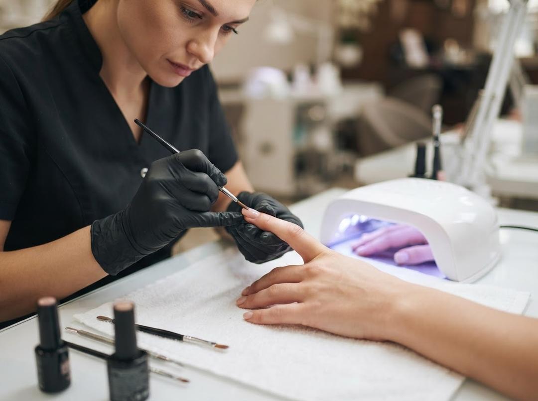 How Gel Nails works in Birmingham?