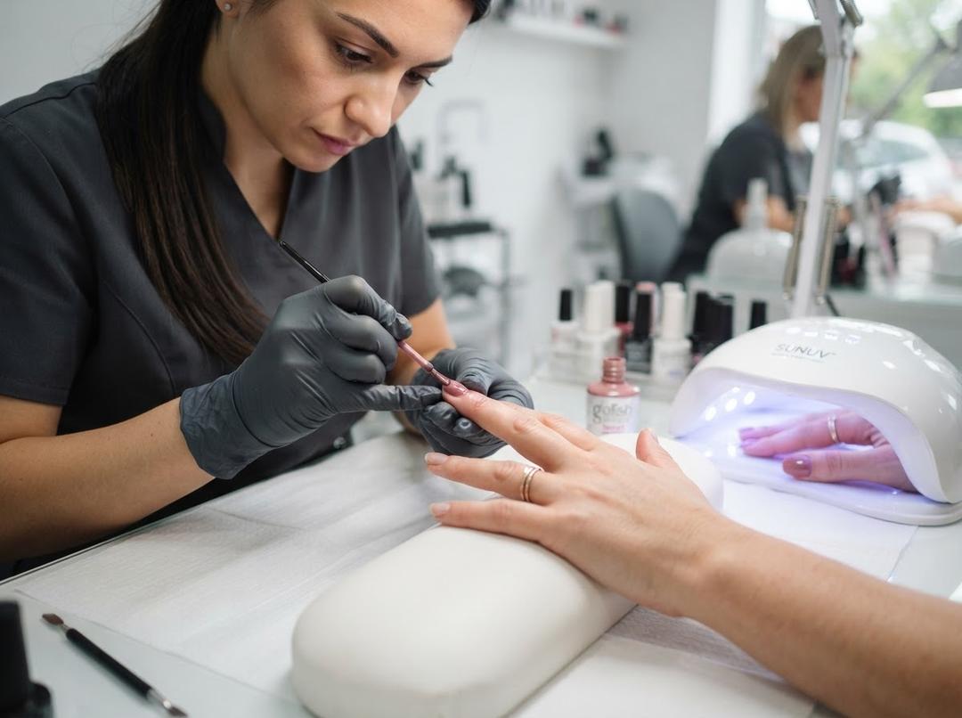 How Gel Nails works in Manchester?