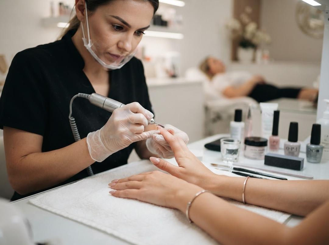 How Nail Infills works in Glasgow?